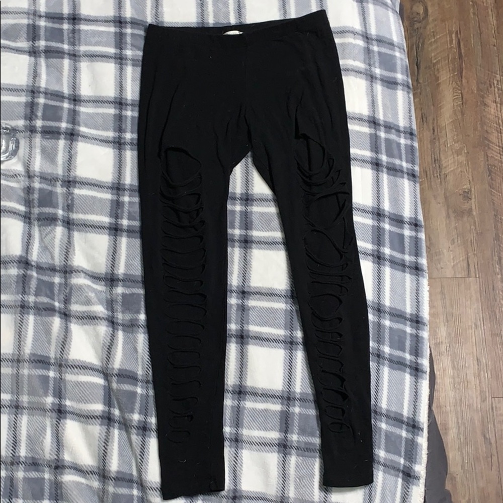 leggings ripped
